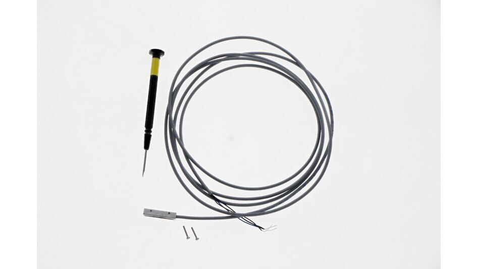 Proximity switch inductive product photo product_unpacked_80degrees L